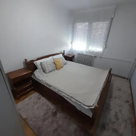 Blue Danube Free Publlic Parking アパート